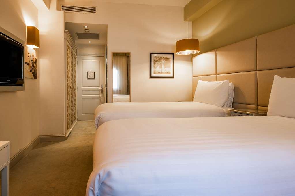 The House Hotel, An Ascend Hotel Collection Member غالواي الغرفة الصورة