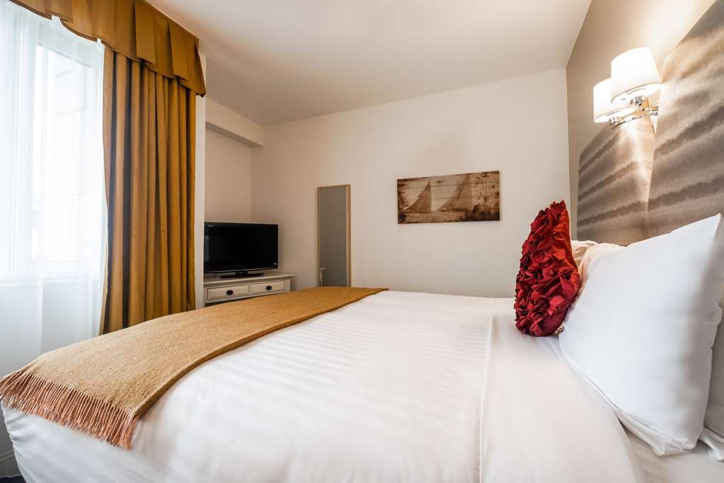 The House Hotel, An Ascend Hotel Collection Member غالواي الغرفة الصورة